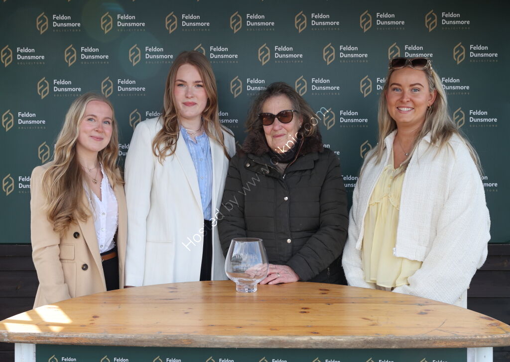 Feldon Dunsmore Novices' Hurdle