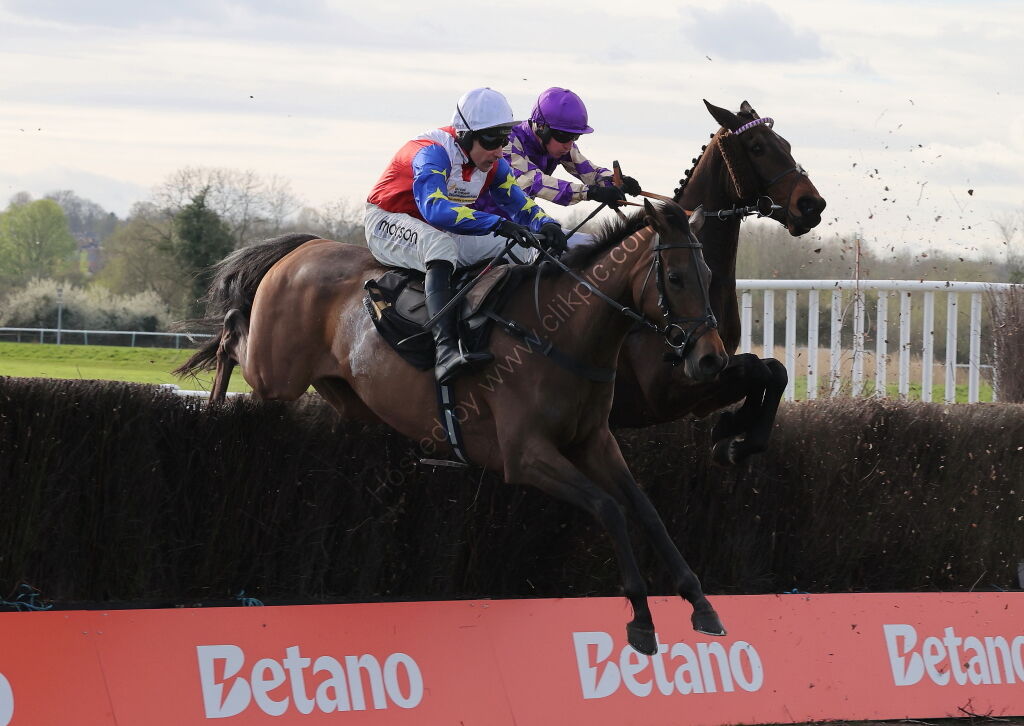 Betano Novices'  Handicap Chase