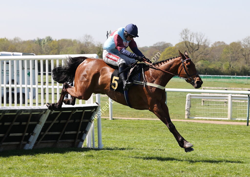 Charlie Wilson Memorial Maiden Hurdle