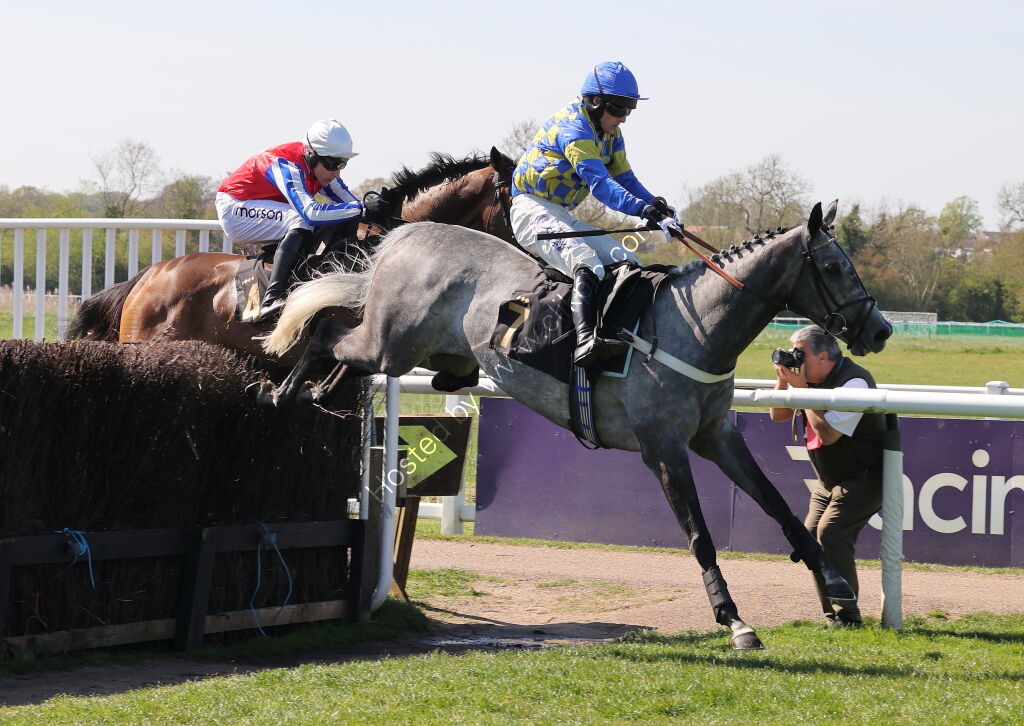Sporting Agenda Challenger Series Mares' Chase Final