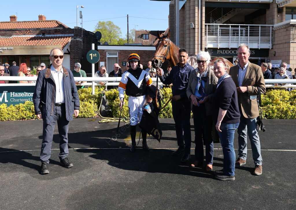 Vanessa Littler's 60th Birthday H'cap Chase