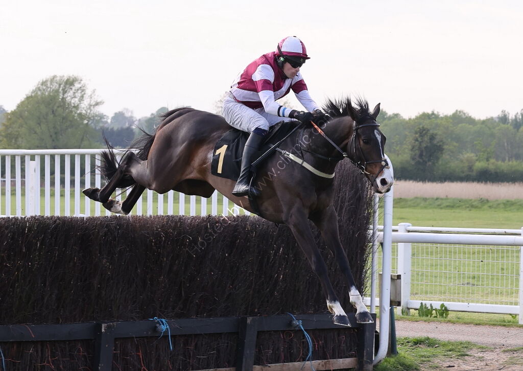 Connolly's Red Mills Open Hunters' Chase
