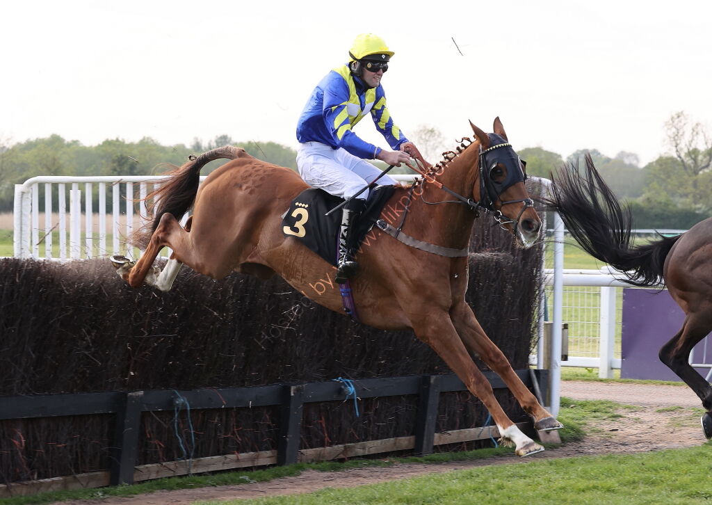 Connolly's Red Mills Open Hunters' Chase
