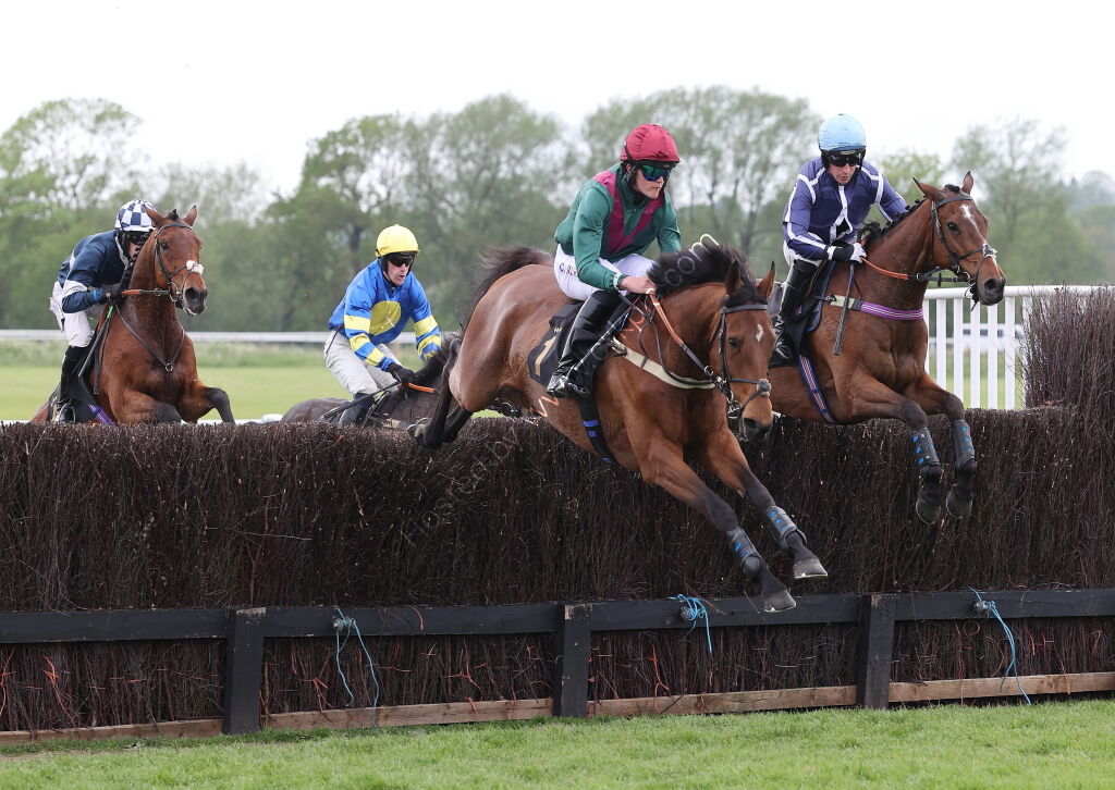 Pertemps Network Intermediate Point-to-Point Hunters' Chase