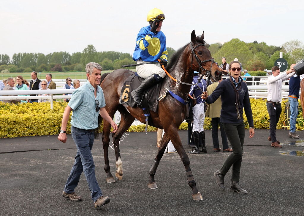 Pertemps Network Intermediate Point-to-Point Hunters' Chase
