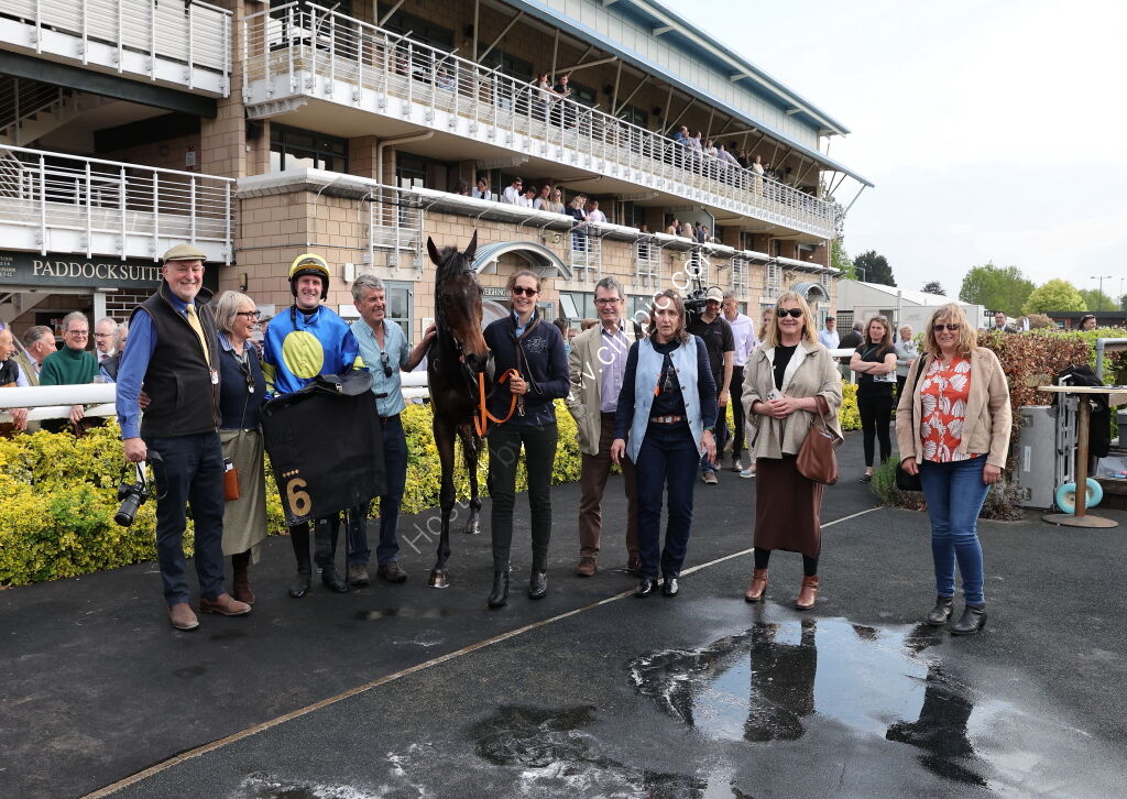Pertemps Network Intermediate Point-to-Point Hunters' Chase