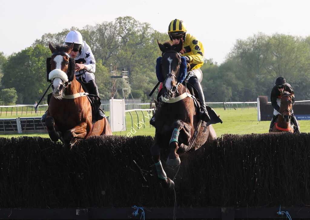 Jonathan Neesom Open Hunters' Chase