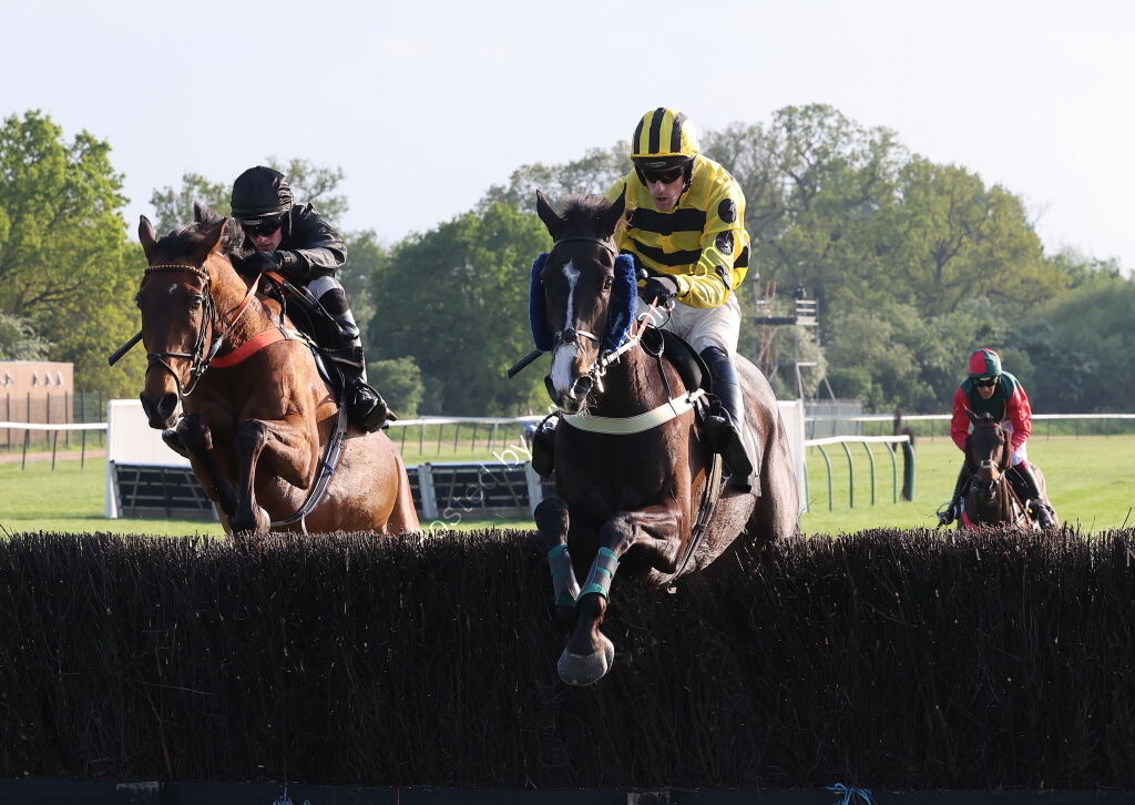Jonathan Neesom Open Hunters' Chase