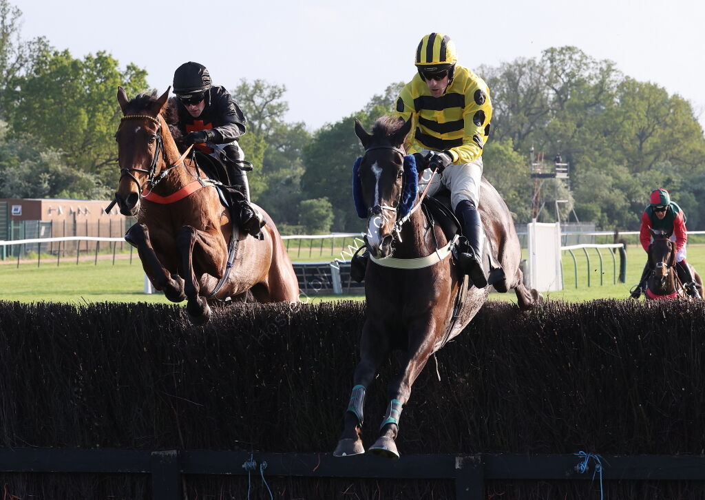 Jonathan Neesom Open Hunters' Chase