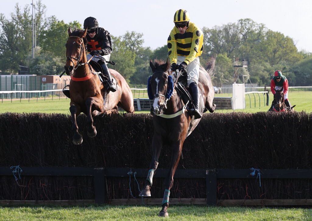 Jonathan Neesom Open Hunters' Chase