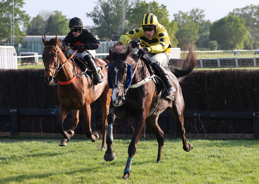 Jonathan Neesom Open Hunters' Chase