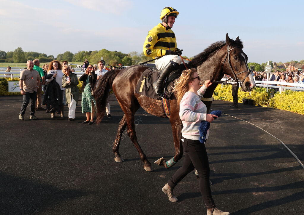 Jonathan Neesom Open Hunters' Chase