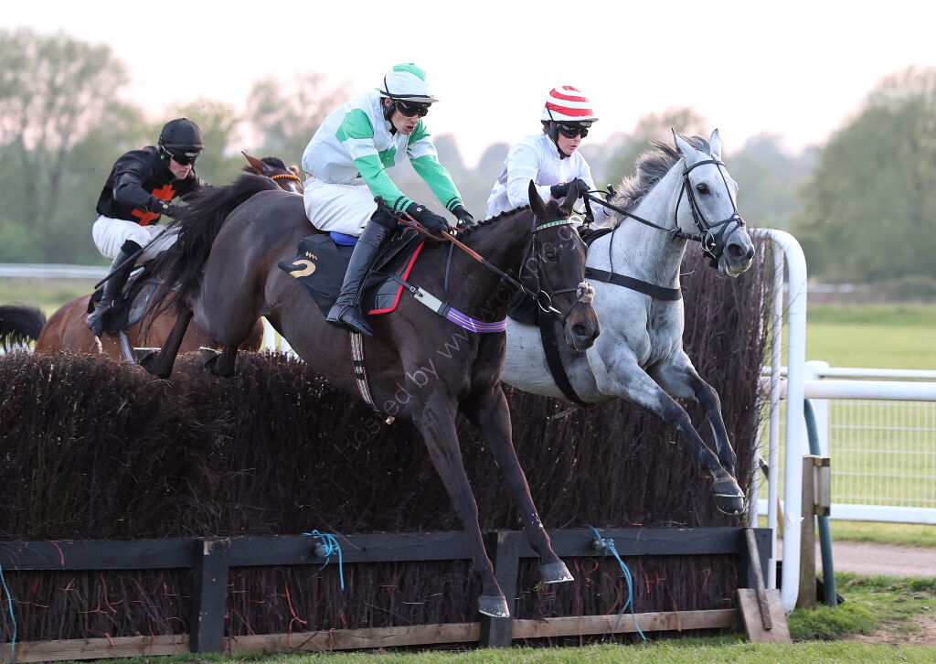 Carr&Day&Martin Open Hunters' Chase