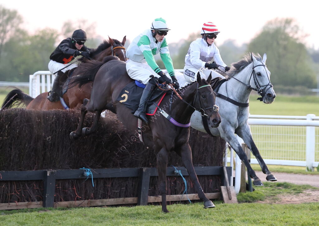 Carr&Day&Martin Open Hunters' Chase