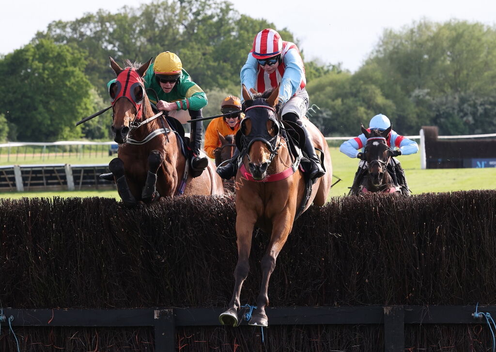 SVE Services Cond Jockeys' H'cap Chase