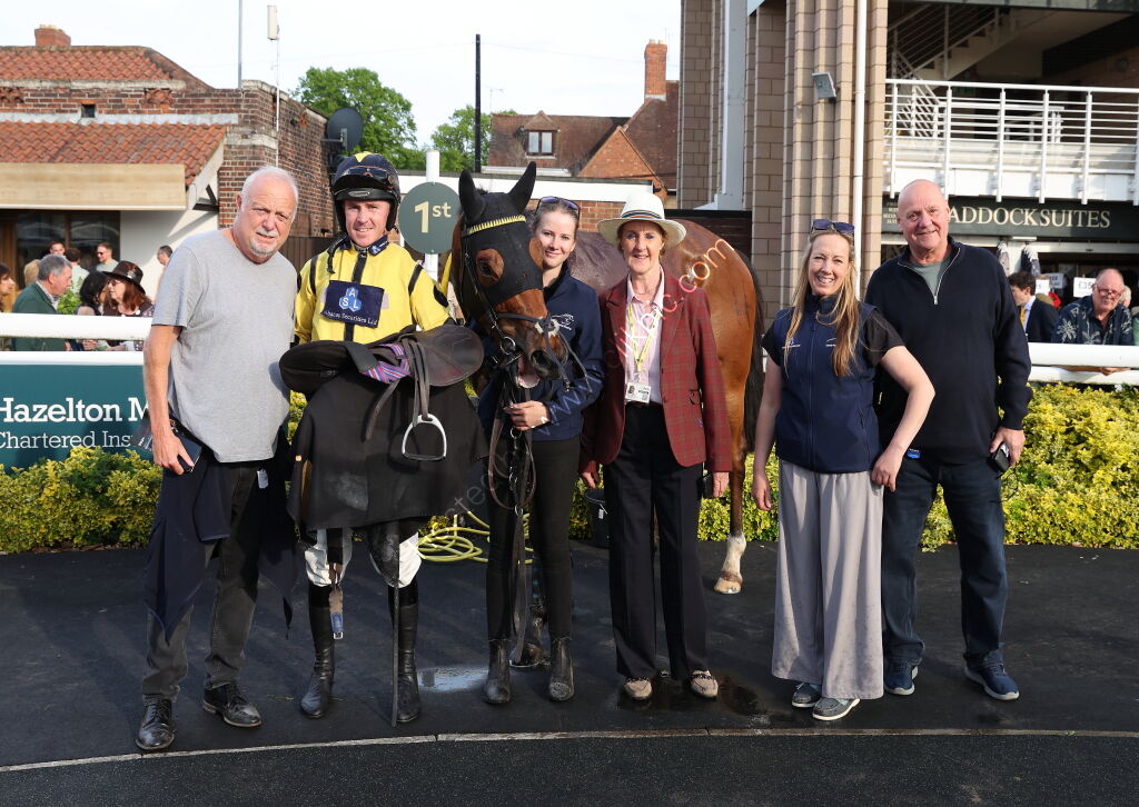 Mike Mohan's 60th Birthday "NH" Maiden Hurdle