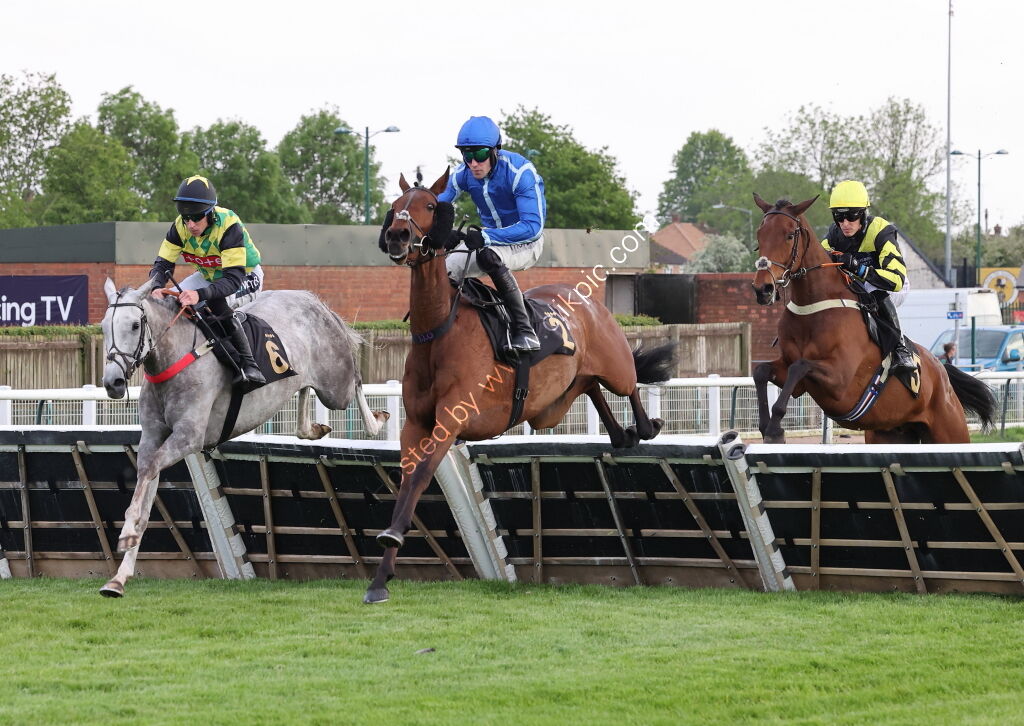 Head In Front Betting Handicap Hurdle