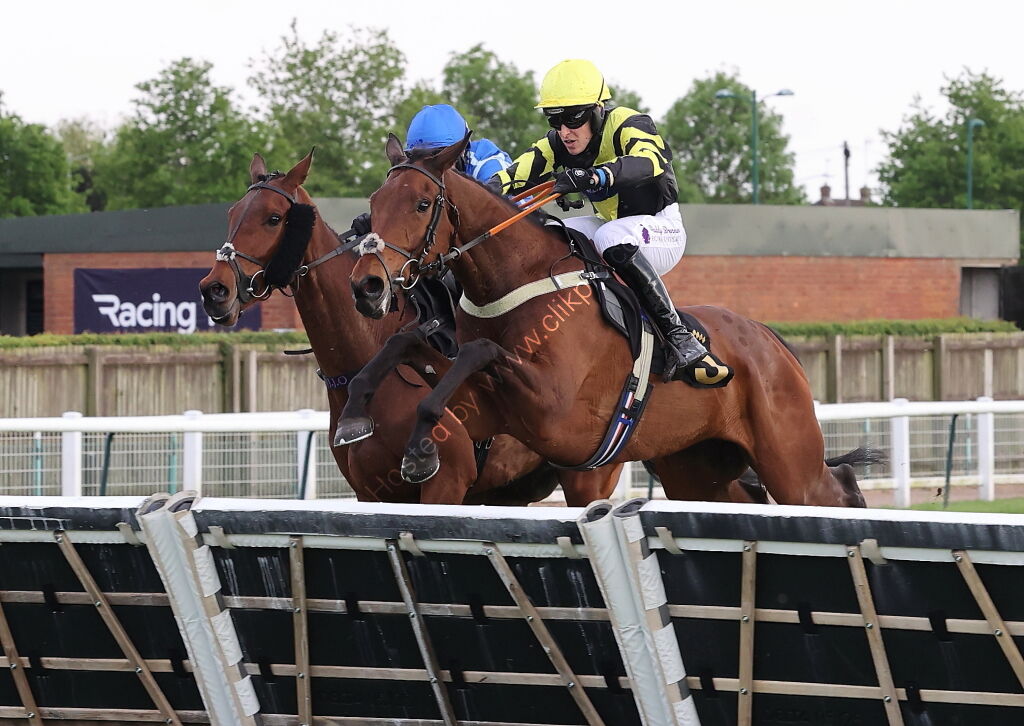 Head In Front Betting Handicap Hurdle