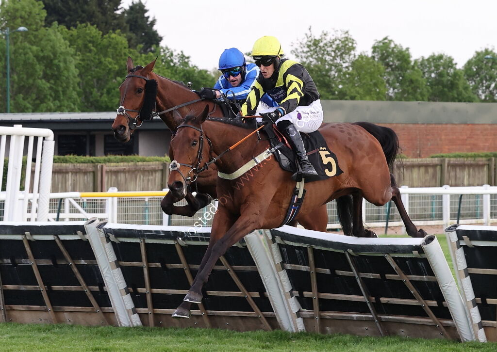 Head In Front Betting Handicap Hurdle