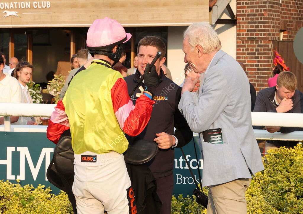 Lewis Badges 1832 Handicap Hurdle