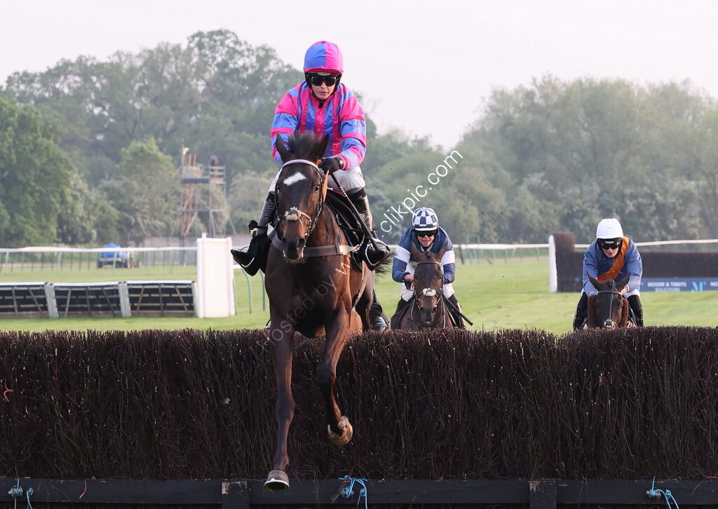 Jockey Club 0-110 Rated Series Final Open Hunters Chase
