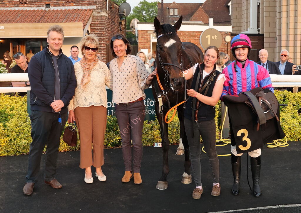 Jockey Club 0-110 Rated Series Final Open Hunters Chase