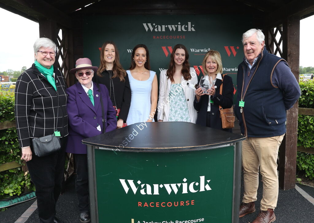 Logicor Cup Handicap Chase