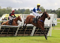 Cor Blimey Gallop Novices' Ltd Handicap Hurdle