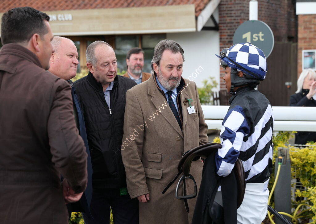 Love Warwick Handicap Hurdle