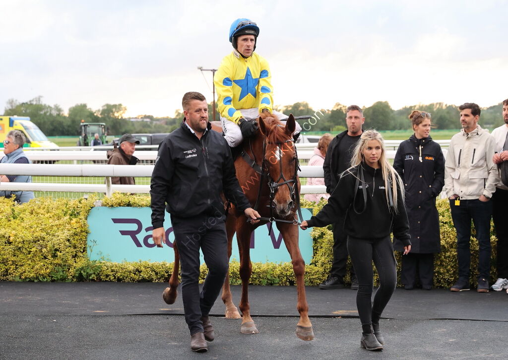 Stockton House Mares' Handicap Hurdle
