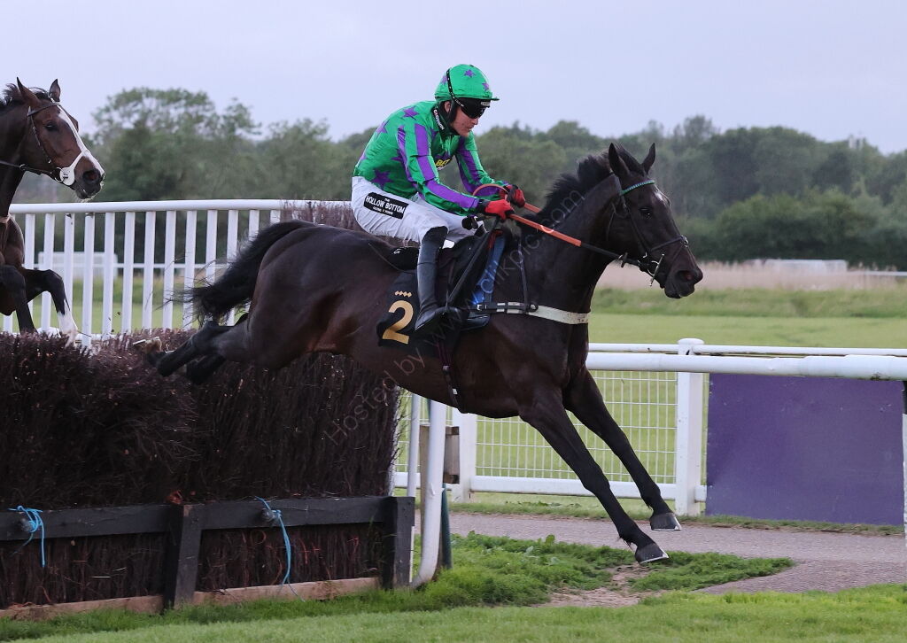 Taylor Wimpey Handicap Chase