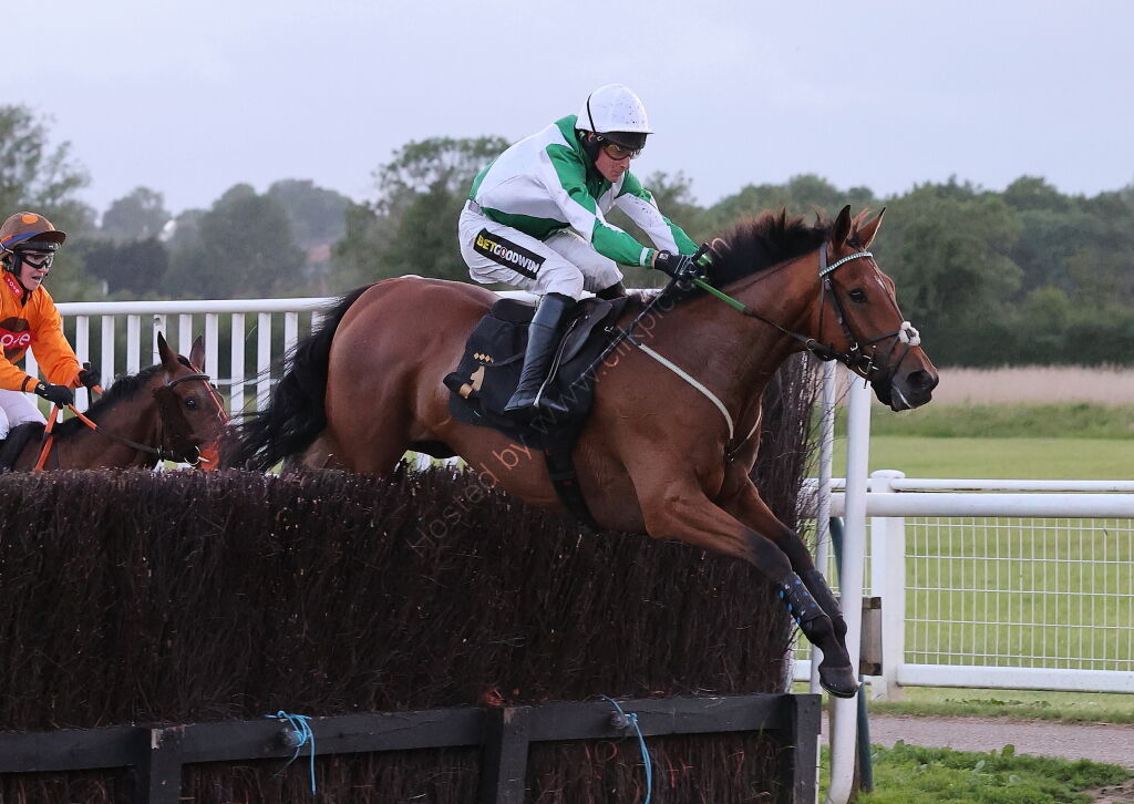 Taylor Wimpey Handicap Chase