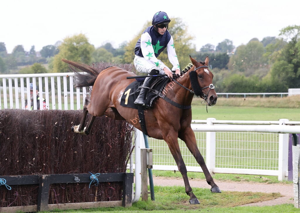 Molson Coors Con Jockeys' Handicap Chase