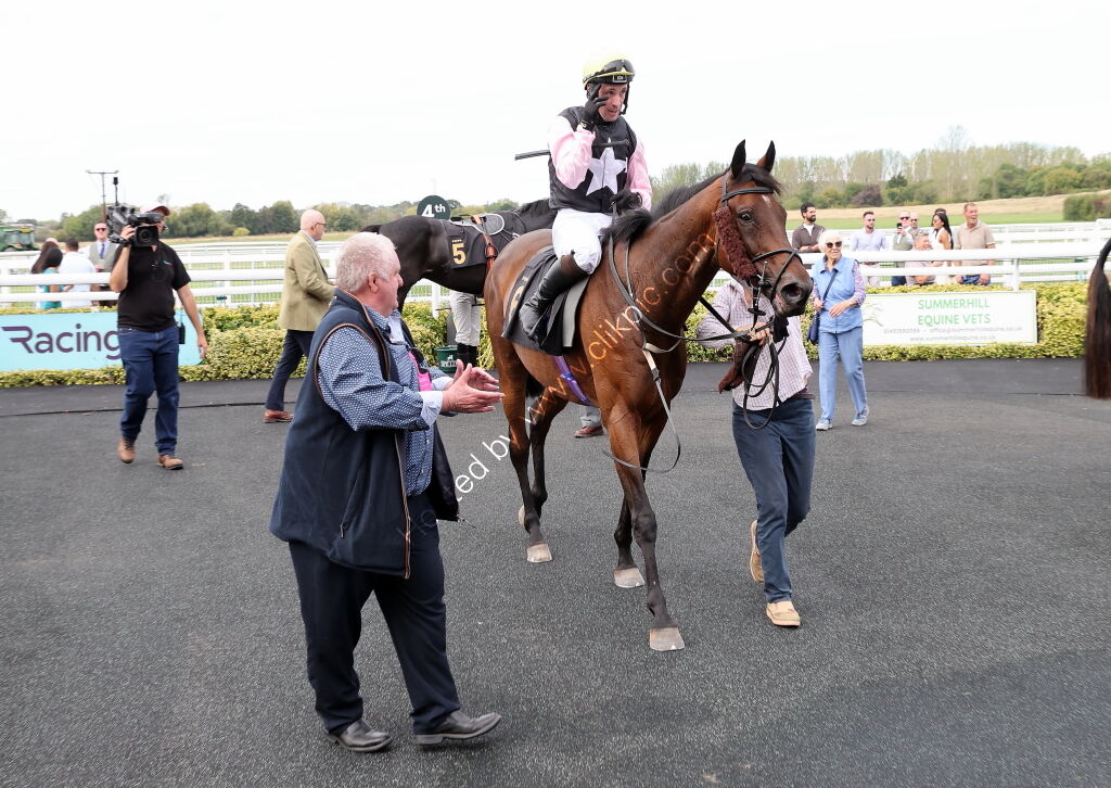 Molson Coors Con Jockeys' Handicap Chase