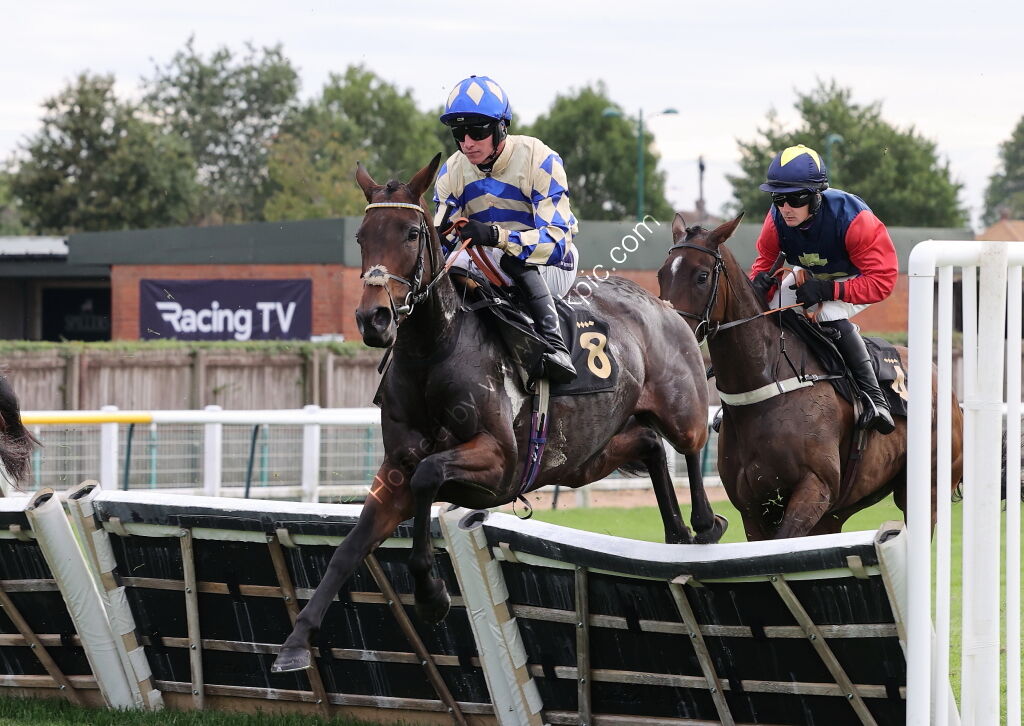 The Zulus Gonna Get Ya Mares' H'cap Hurdle