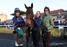Racing tv Mares' Nov H'cap Chase.