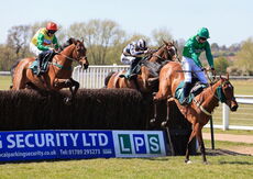 Racing TV Novices' H'cap Chase