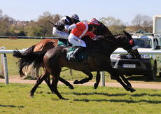 Racing TV H'cap Chase.