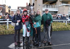 Agetur UK Juvenile Maiden Hurdle