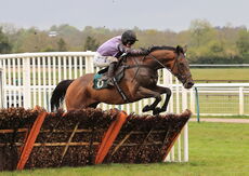 Racing TV .com Maiden Hurdle.