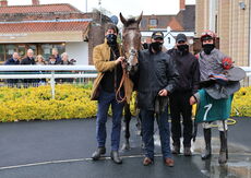 Racing TV .com Maiden Hurdle.