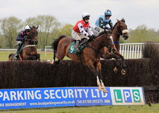 Racing TV Novices' H'cap Chase