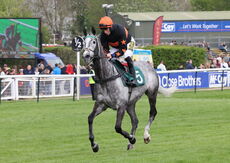 Poundland Novices H'cap Chase.