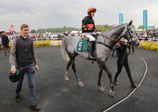 Poundland Novices H'cap Chase.