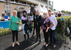 Poundland Novices H'cap Chase.