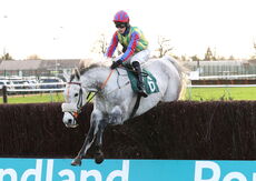 Poundland Conditional Jockeys' Veterans' H'cap Chase.