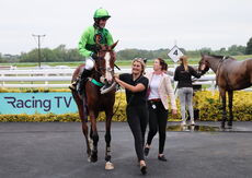 Poundland Conditional Jockeys' Veterans' H'cap Chase.