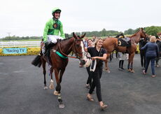 Poundland 'Mares' Handicap Hurdle.