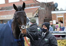 Racing TV Novices' H'cap Chase