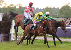Racing TV H'cap Chase.